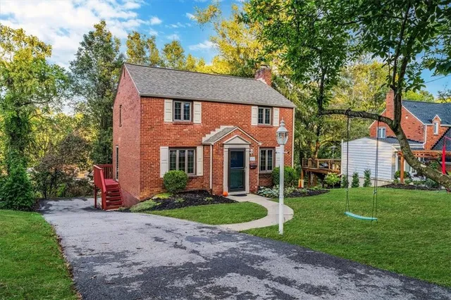 $350,000 | 1010 Greenlawn Drive, Mt. Lebanon, PA 15216