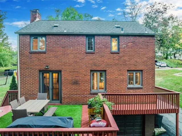 $350,000 | 1010 Greenlawn Drive, Mt. Lebanon, PA 15216