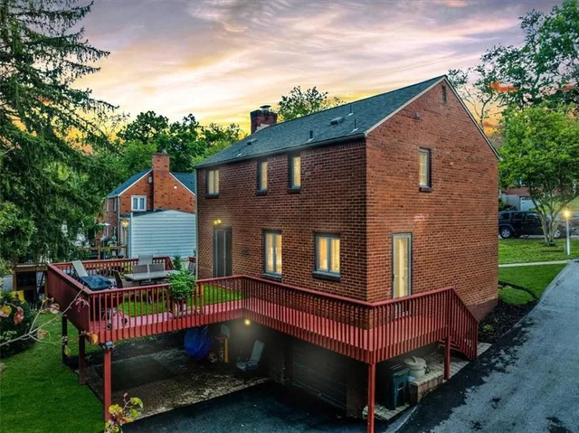 $350,000 | 1010 Greenlawn Drive, Mt. Lebanon, PA 15216