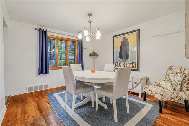 $350,000 | 1010 Greenlawn Drive, Mt. Lebanon, PA 15216