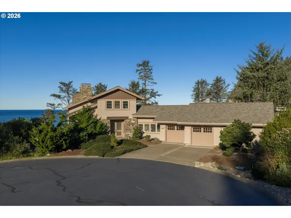 $2,200,000 | 218 Sea Crest Place, Otter Rock, OR 97369
