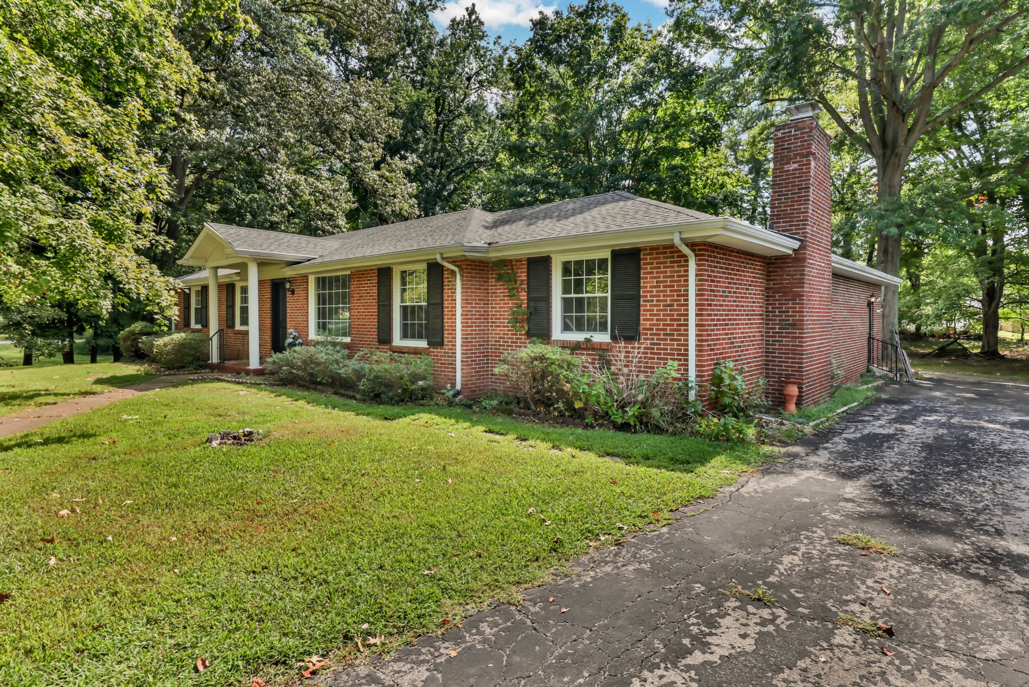 2097 Post Road Clarksville, TN 37043 - Photo 7 of 50 Gallery Image 7