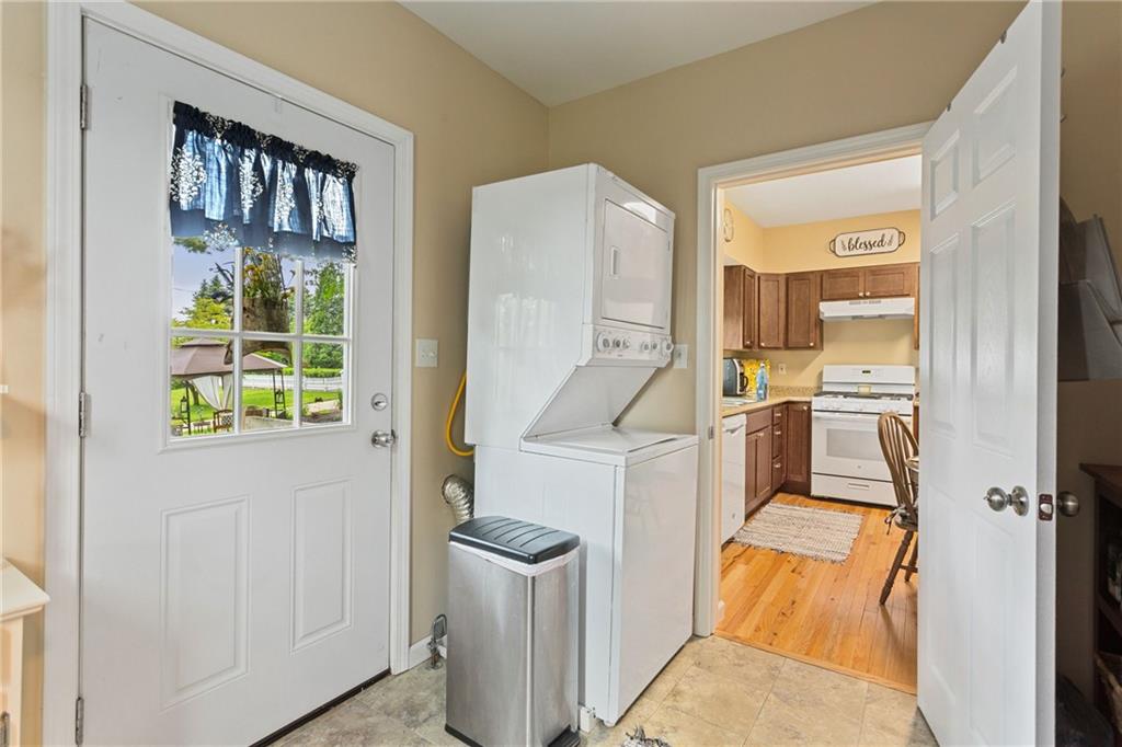 731 Wible Run Road Pittsburgh, PA 15209 - Photo 7 of 18