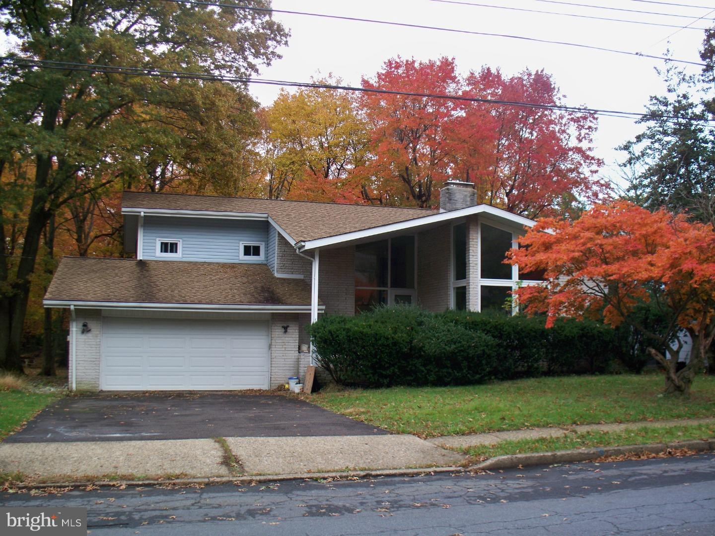 233 Laurel Lane, Lansdale, PA 19446 Compass