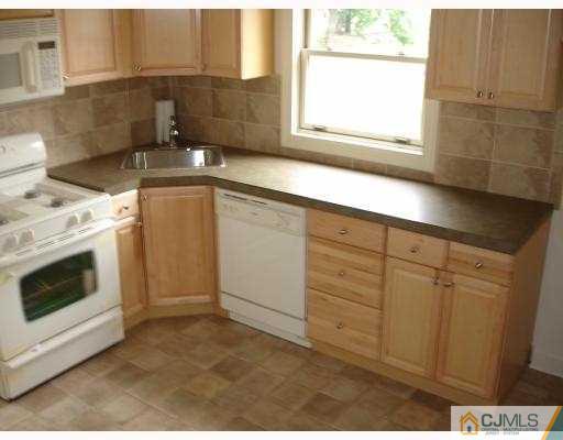17 Simpson Avenue Edison, NJ 08817 - Photo 2 of 4 Gallery Image 2