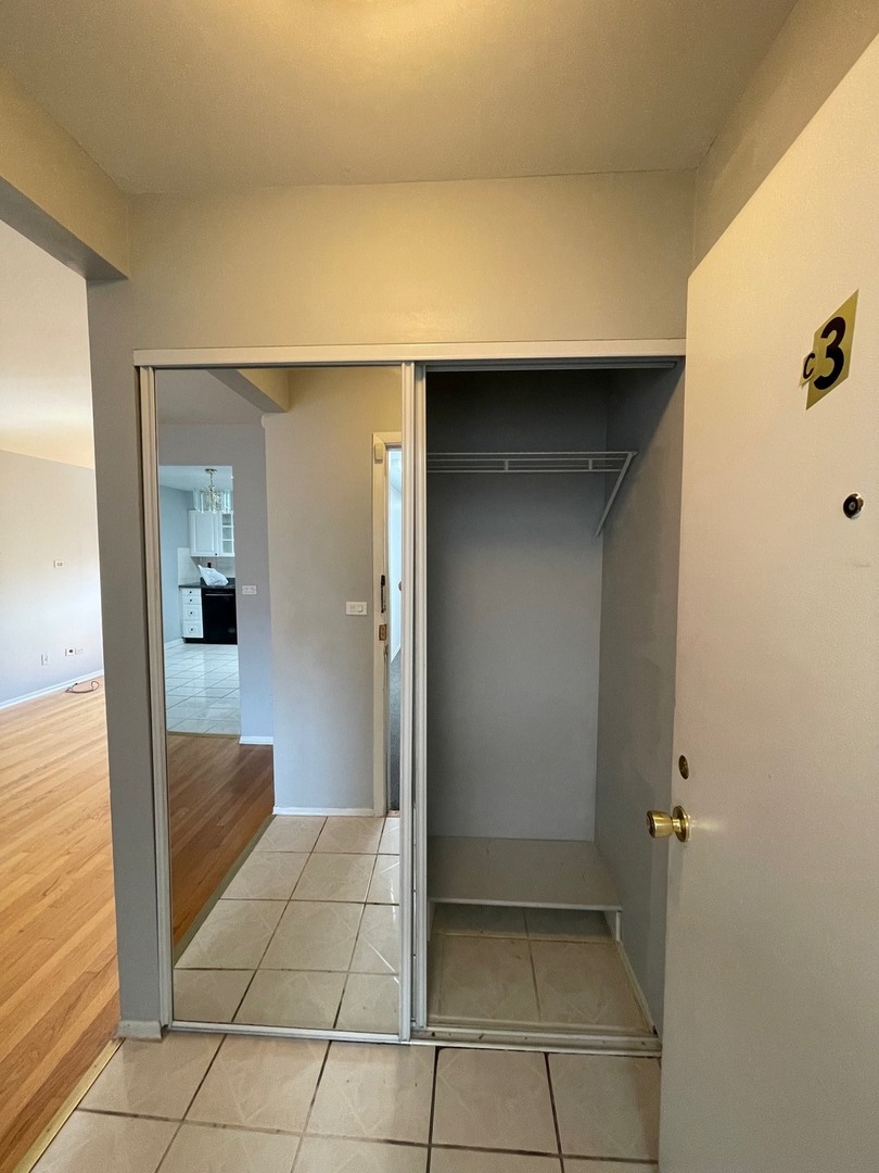 8203 Niles Center Road, Unit 3C Skokie, IL 60077 - Photo 3 of 20