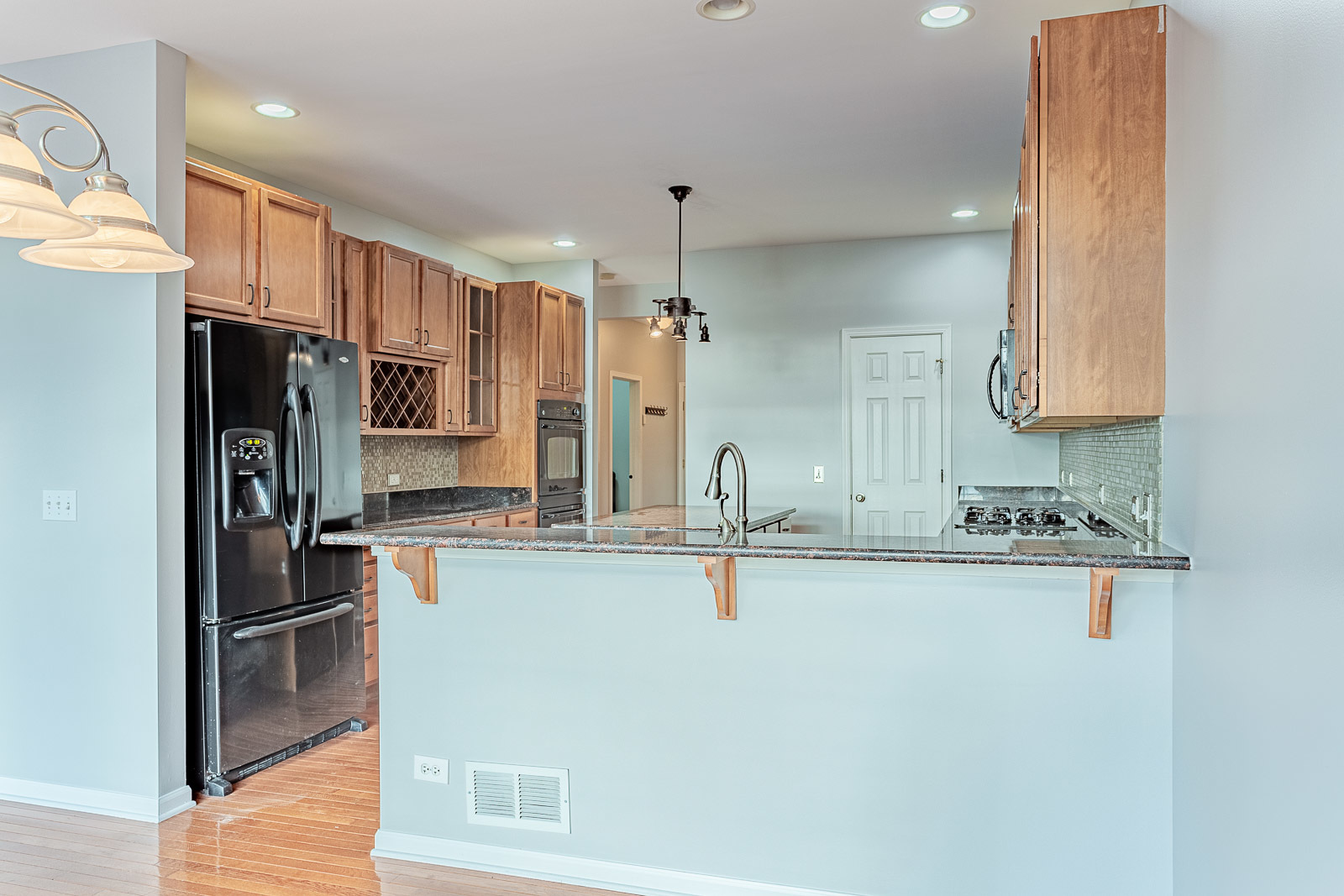 1036 Hummingbird Way Bartlett, IL 60103 - Photo 7 of 40