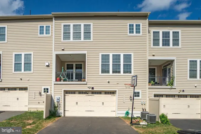 a view of building with outdoor space