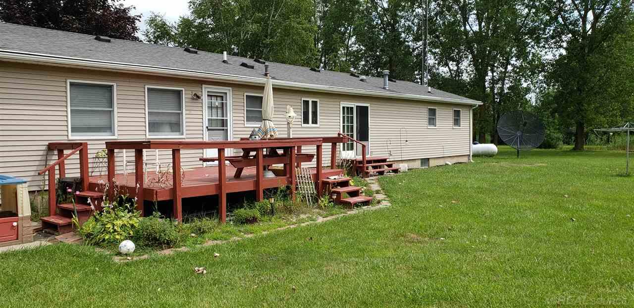4325 Harris Road Fort Gratiot, MI 48059 - Photo 3 of 15