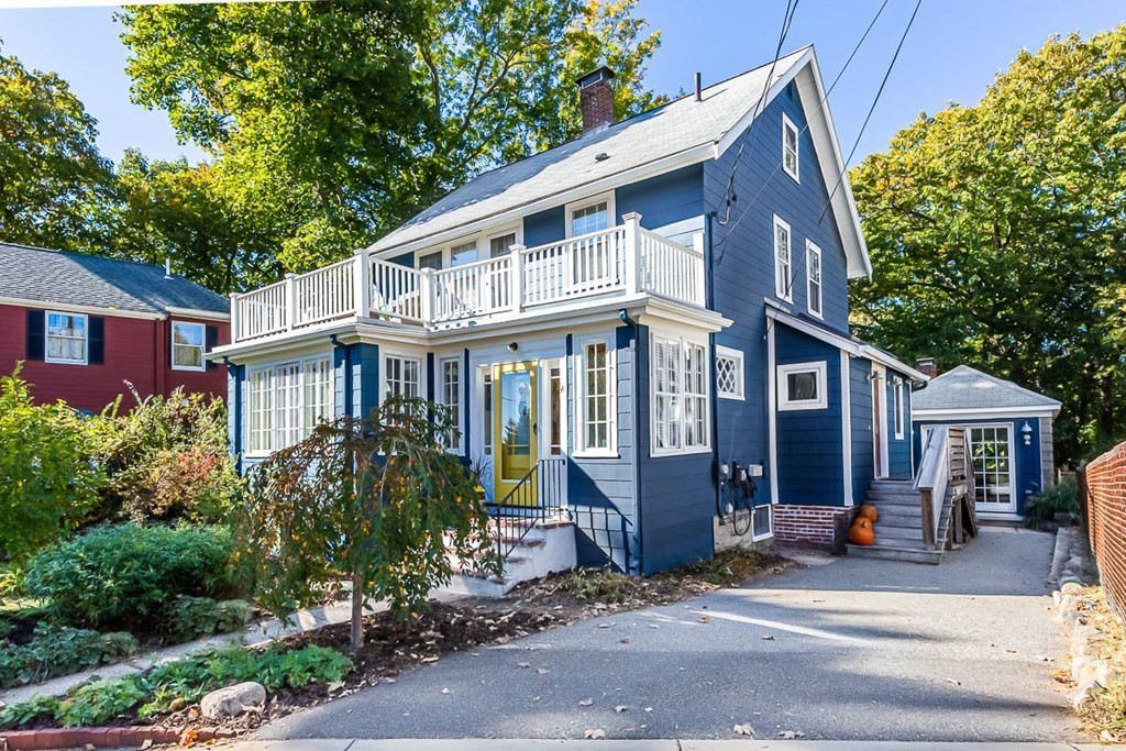18 Overlook Road Arlington, MA 02474 - Photo 3 of 42