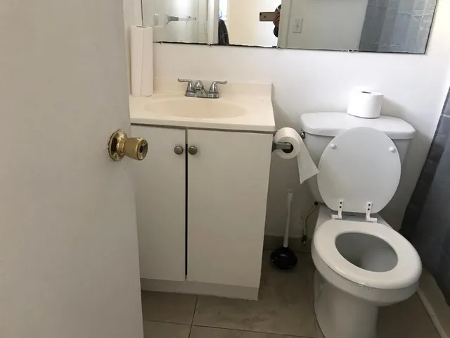 $1,450 | 5150 Northeast 6th Avenue, Unit 129, Fort Lauderdale, FL 33334