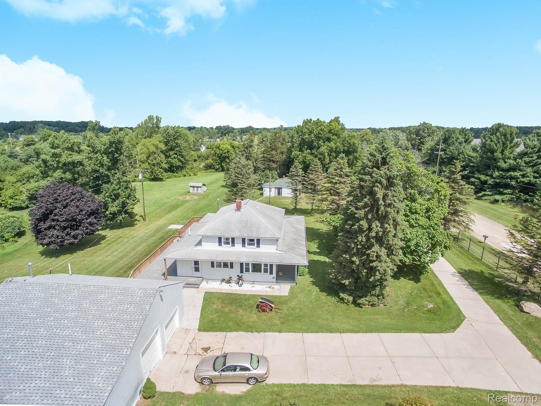 63 North Bassett Road Lapeer, MI 48446 - Photo 43 of 49 DJI_0005.jpg