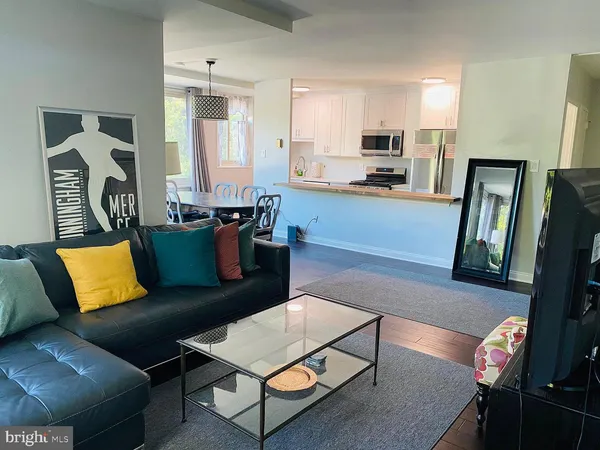 $2,150 | 4000 Tunlaw Road Northwest, Unit 410, Washington, DC 20007