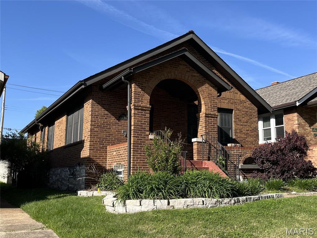 5417 Rhodes Avenue St. Louis, MO 63109 - Photo 2 of 32
