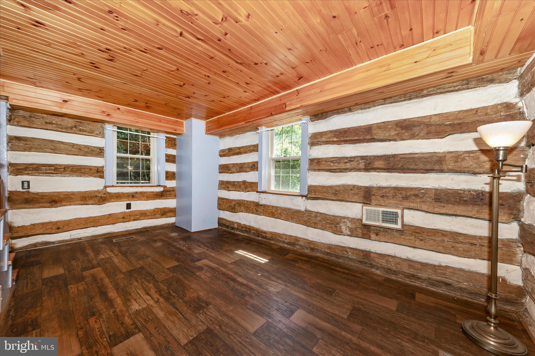 3020 Chestnut Grove Road Keedysville, MD 21756 - Photo 3 of 46 043A4989