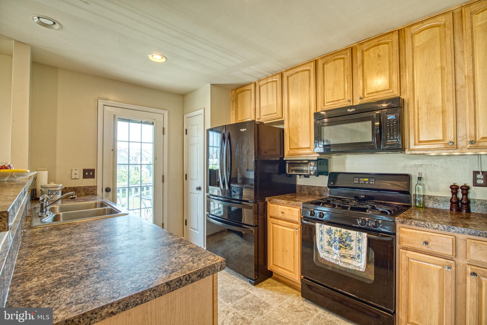 2017 Astilbe Way Odenton, MD 21113 - Photo 3 of 26 Gallery Image 3