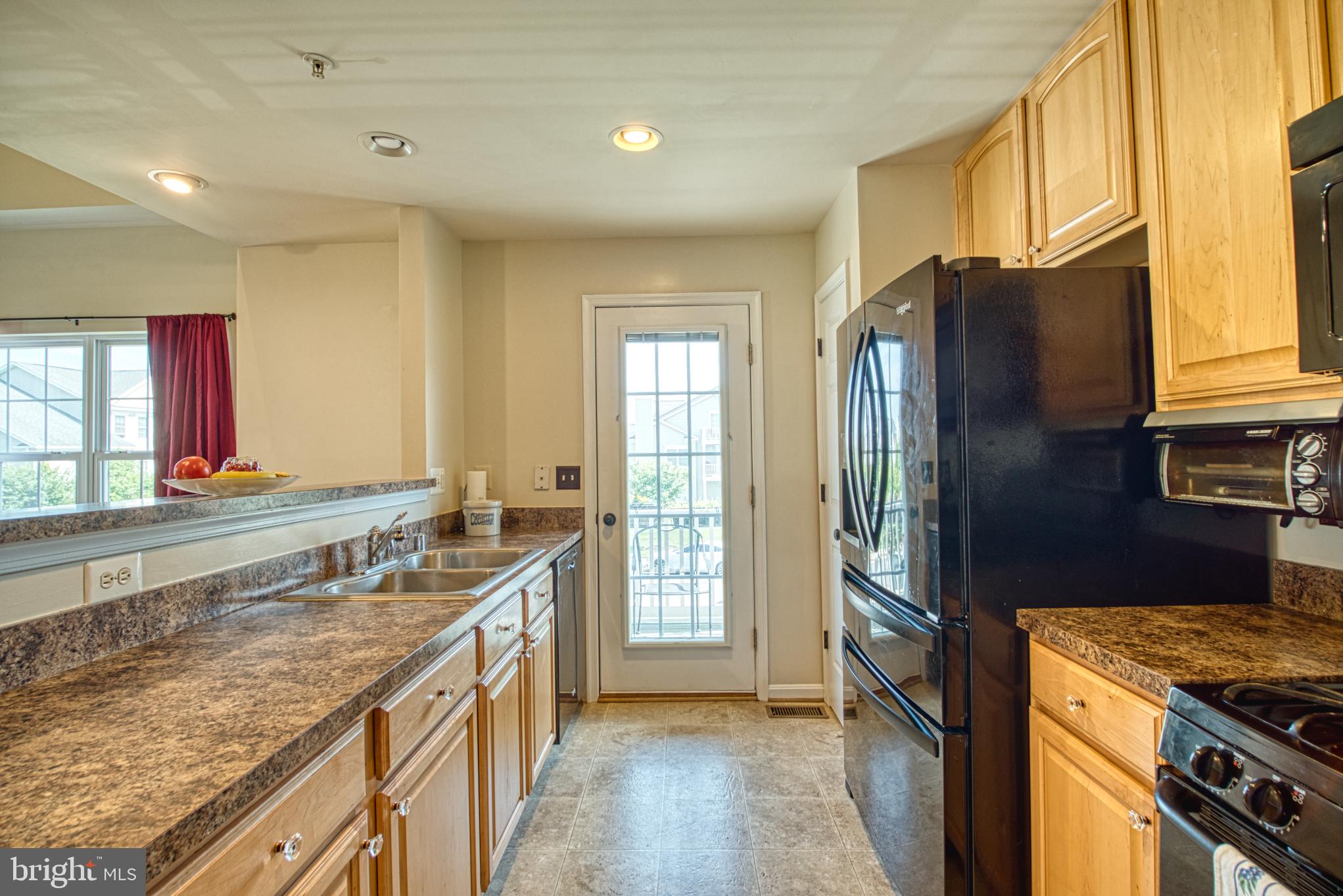 2017 Astilbe Way Odenton, MD 21113 - Photo 4 of 26 Gallery Image 4