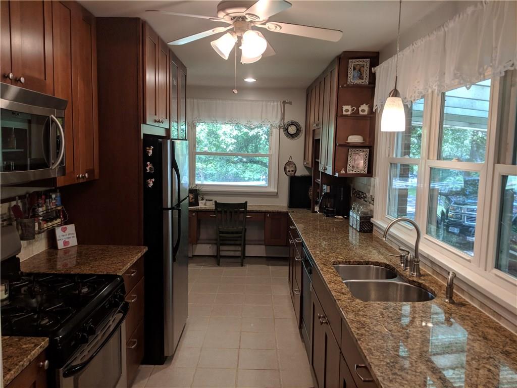 5743 Meridian Road Gibsonia, PA 15044 - Photo 7 of 25 Gallery Image 7