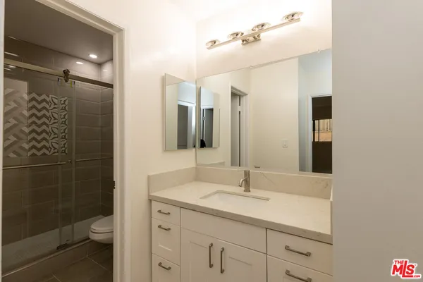 $4,180 | 1033 6th Street, Unit 102, Santa Monica, CA 90403