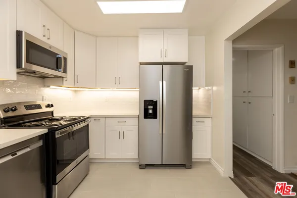 $4,180 | 1033 6th Street, Unit 102, Santa Monica, CA 90403