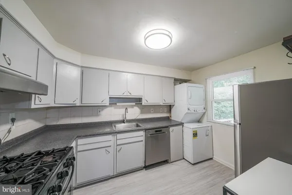 $3,195 | 4912 Adrian Street, Rockville, MD 20853