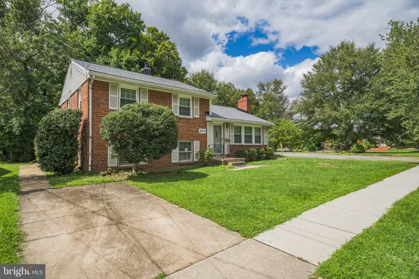 $3,195 | 4912 Adrian Street, Rockville, MD 20853