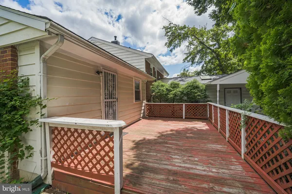 $3,195 | 4912 Adrian Street, Rockville, MD 20853