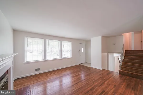 $3,195 | 4912 Adrian Street, Rockville, MD 20853