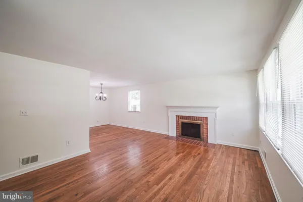 $3,195 | 4912 Adrian Street, Rockville, MD 20853