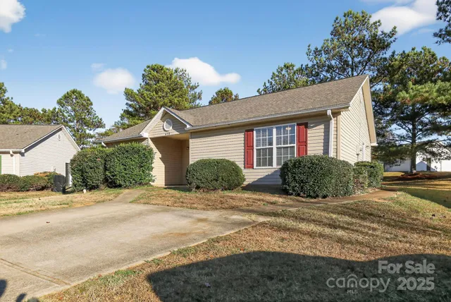 $194,900 | 615 Basil Court, Spartanburg, SC 29301