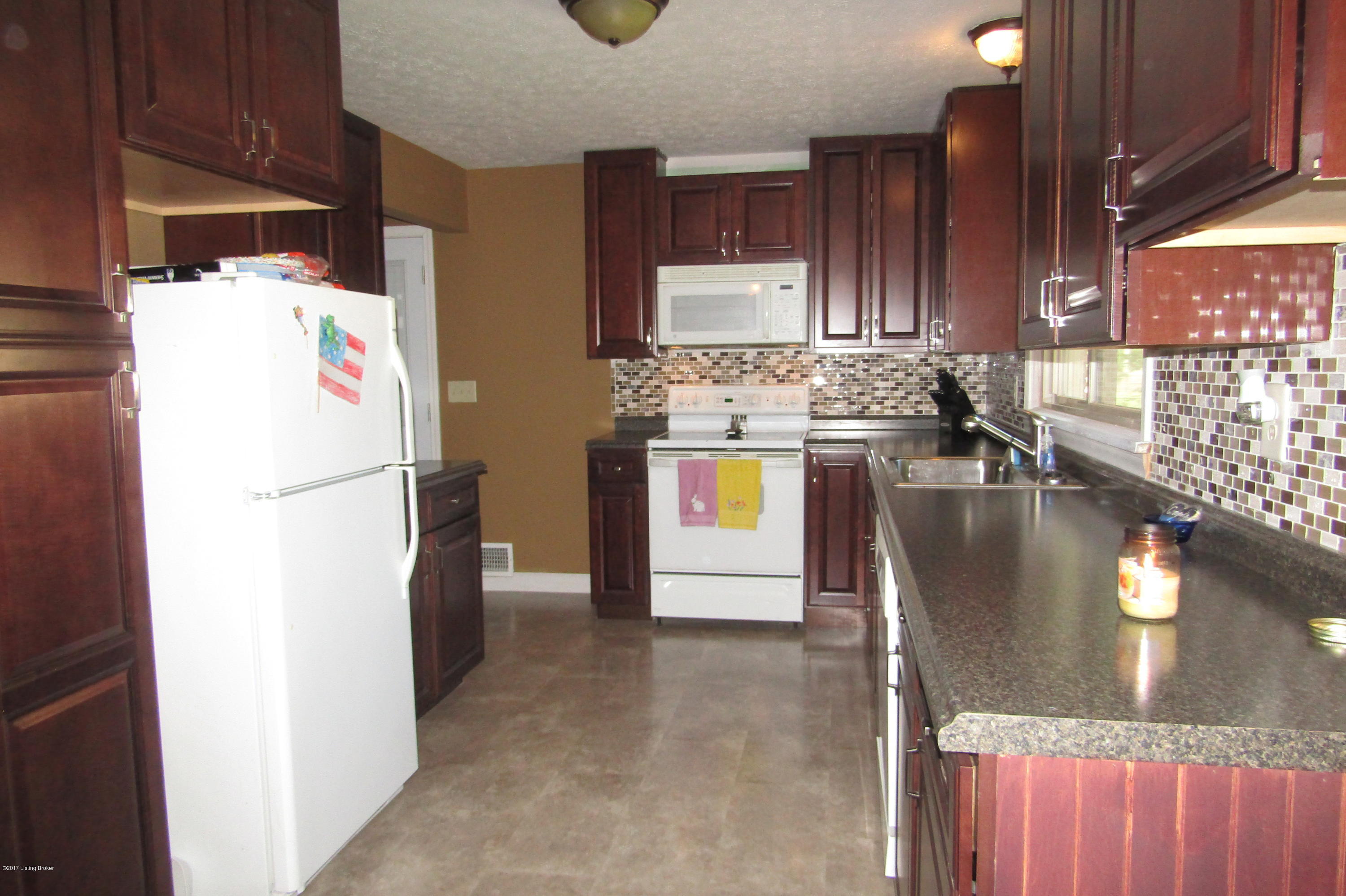 389 Stringer Lane Mount Washington, KY 40047 - Photo 7 of 24 2017-07-14 08.38.09