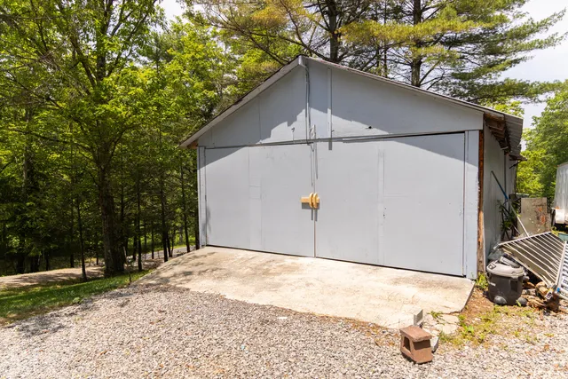 a view of a garage