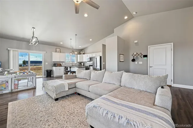 $2,400 | 1140 East Dove Creek Drive, Pueblo, CO 81007