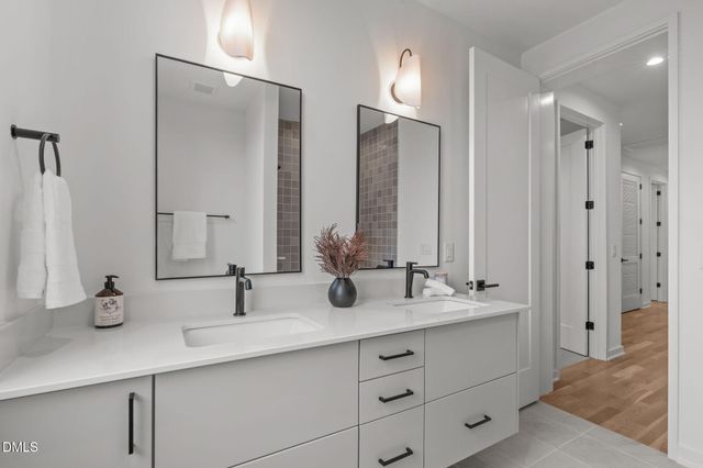 $1,345,000 | 1307 Chamblee Hl Court, Raleigh, NC 27608