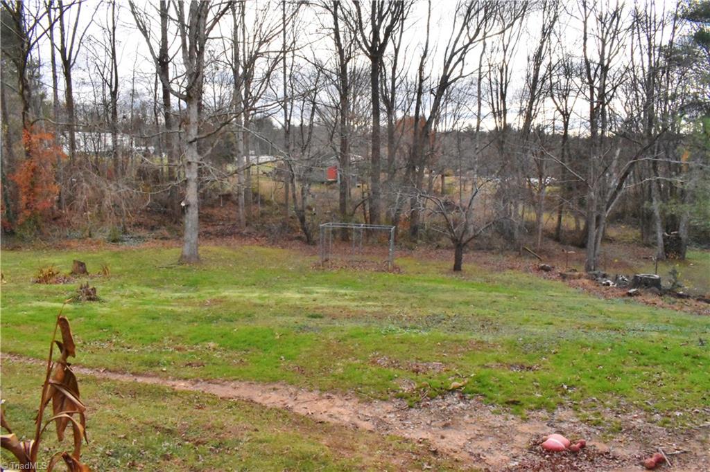 342 Cedar Ridge Road Mount Airy, NC 27030 - Photo 6 of 21 Gallery Image 6