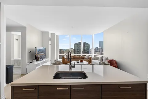 $1,920,000 | 1 Franklin Street, Unit 3212, Boston, MA 02110