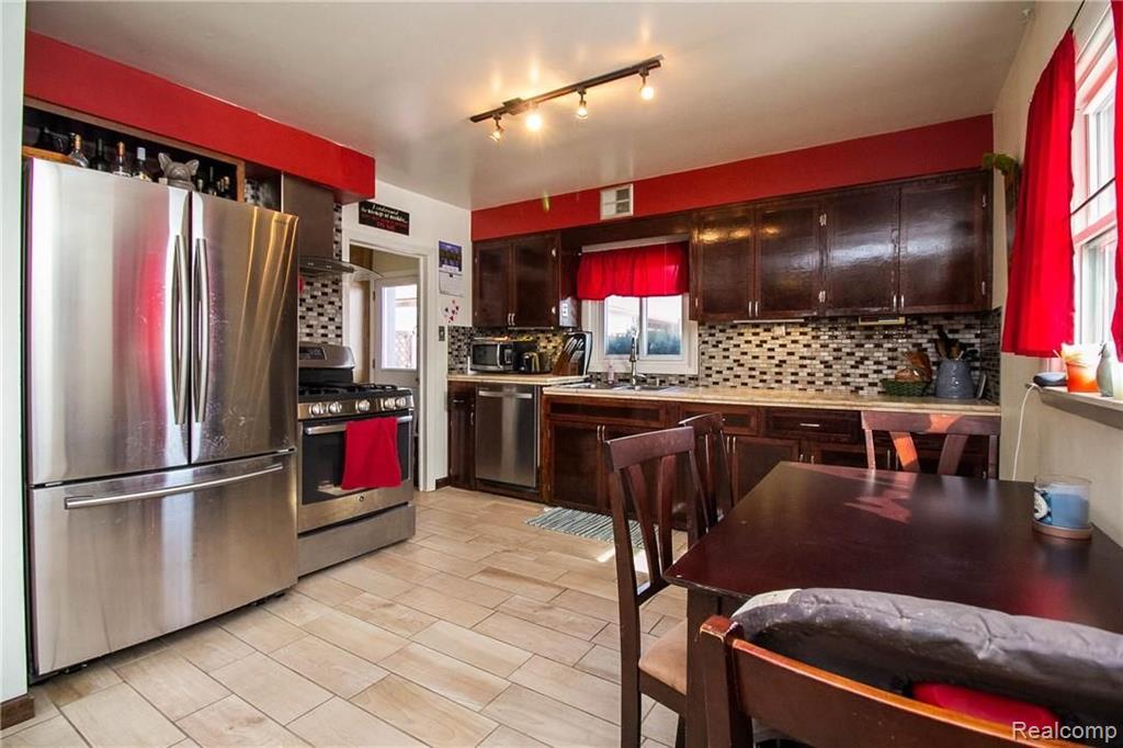 30001 Hickey Road New Baltimore, MI 48051 - Photo 12 of 29
