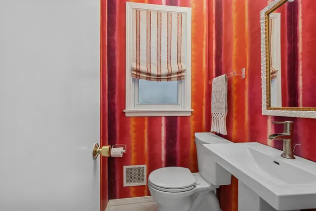 $790,000 | 5228 North Virginia Avenue, Chicago, IL 60625