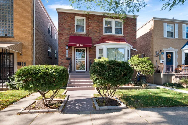 $790,000 | 5228 North Virginia Avenue, Chicago, IL 60625