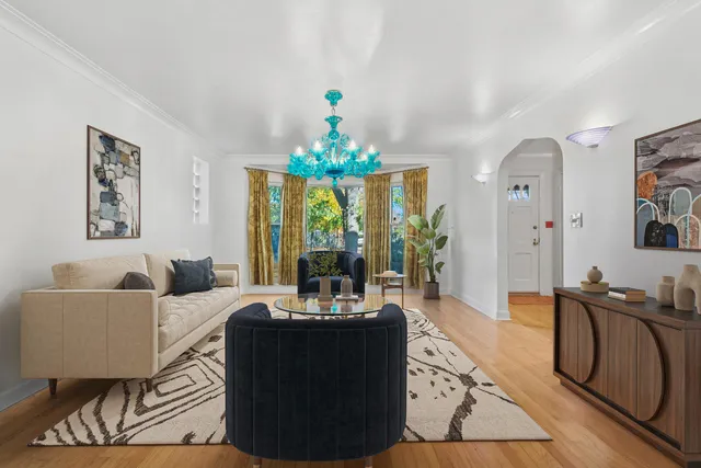 $790,000 | 5228 North Virginia Avenue, Chicago, IL 60625