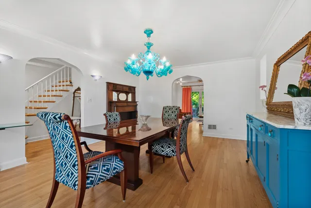 $790,000 | 5228 North Virginia Avenue, Chicago, IL 60625