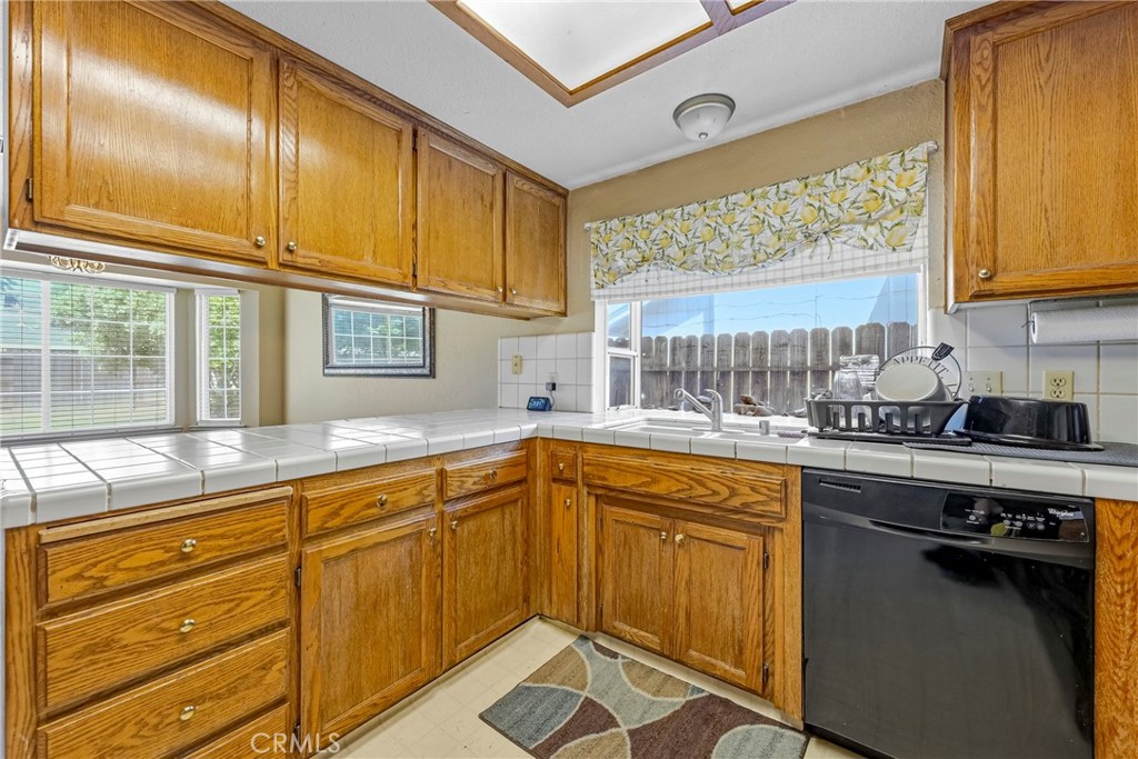 1165 Inspiration Point Court Merced, CA 95340 - Photo 15 of 34