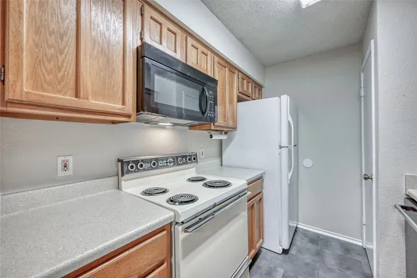 $1,450 | 1202 Thorpe Lane, Unit 616, San Marcos, TX 78666