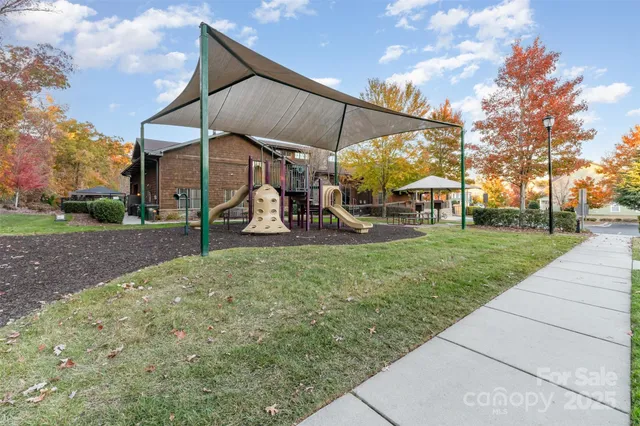 $740,000 | 1331 Cilantro Court, Tega Cay, SC 29708