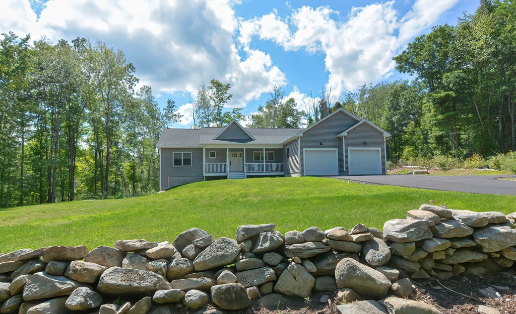 10 Lincoln Road Sutton, MA 01590 - Photo 1 of 42