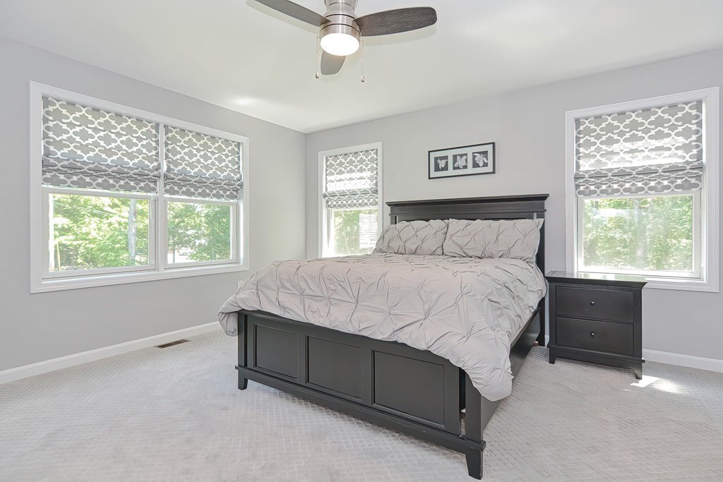10 Lincoln Road Sutton, MA 01590 - Photo 25 of 42