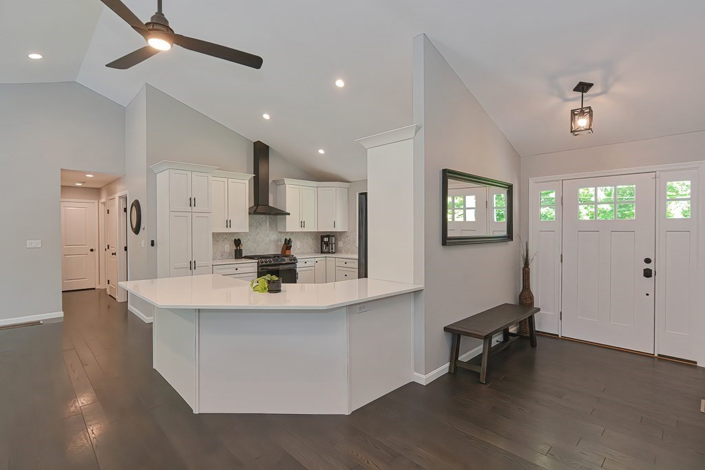 10 Lincoln Road Sutton, MA 01590 - Photo 5 of 42