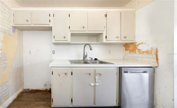 $120,000 | 10032 65th Avenue North, Unit 9, St. Petersburg, FL 33708