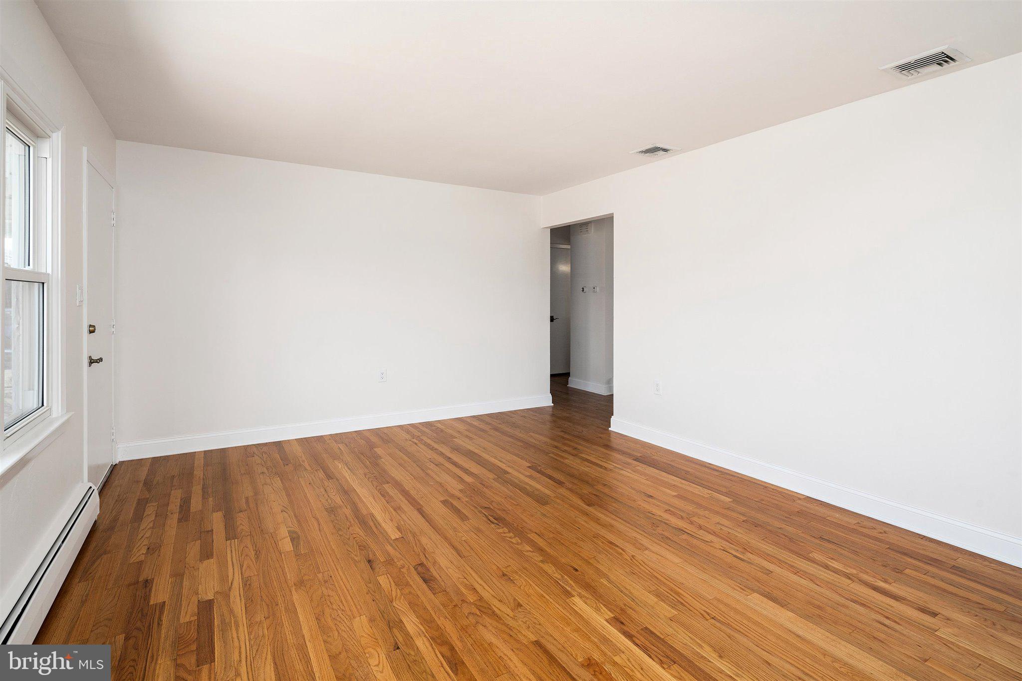 272 George Dye Road Trenton, NJ 08690 - Photo 6 of 27 Gallery Image 6
