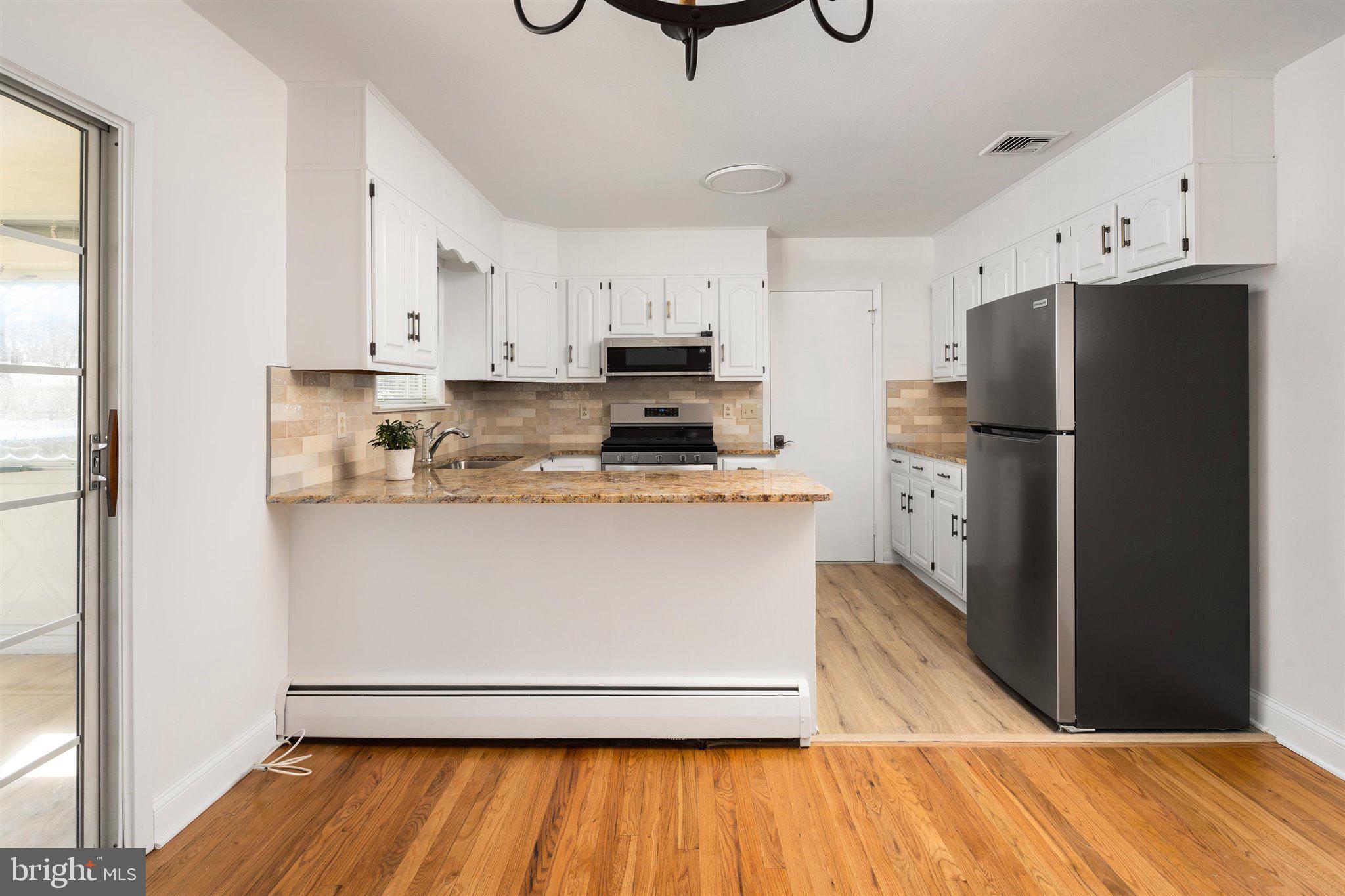 272 George Dye Road Trenton, NJ 08690 - Photo 9 of 27 Gallery Image 9